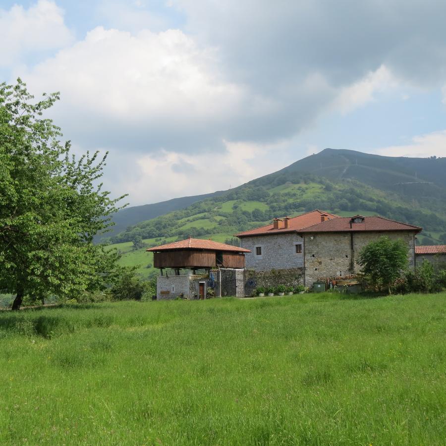 Agroturismo La Casona De Belmonte Ovinana  Ngoại thất bức ảnh